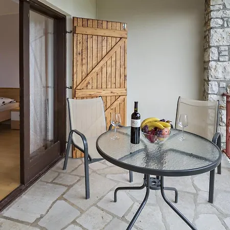 Siga Apartment *